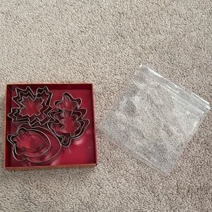 Nib- Fall Leaf and Acorn Cookie Cutter Set -3 sizes of each